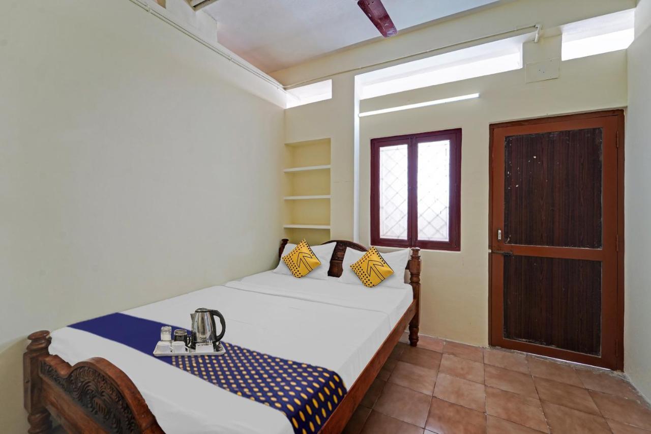 Spot On Sri Sakthi Guest House Villupuram Luaran gambar