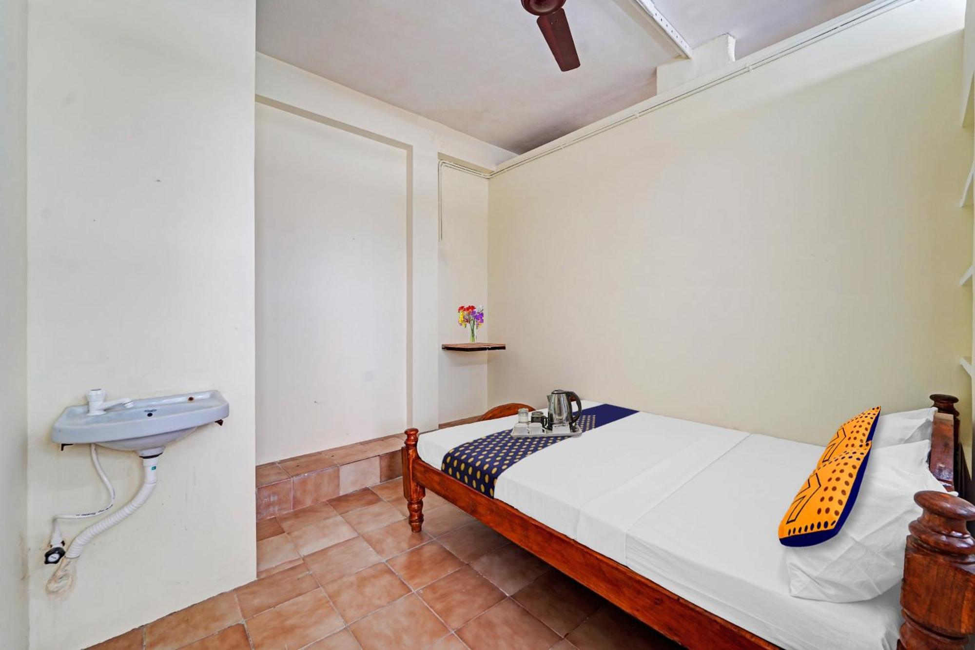 Spot On Sri Sakthi Guest House Villupuram Luaran gambar