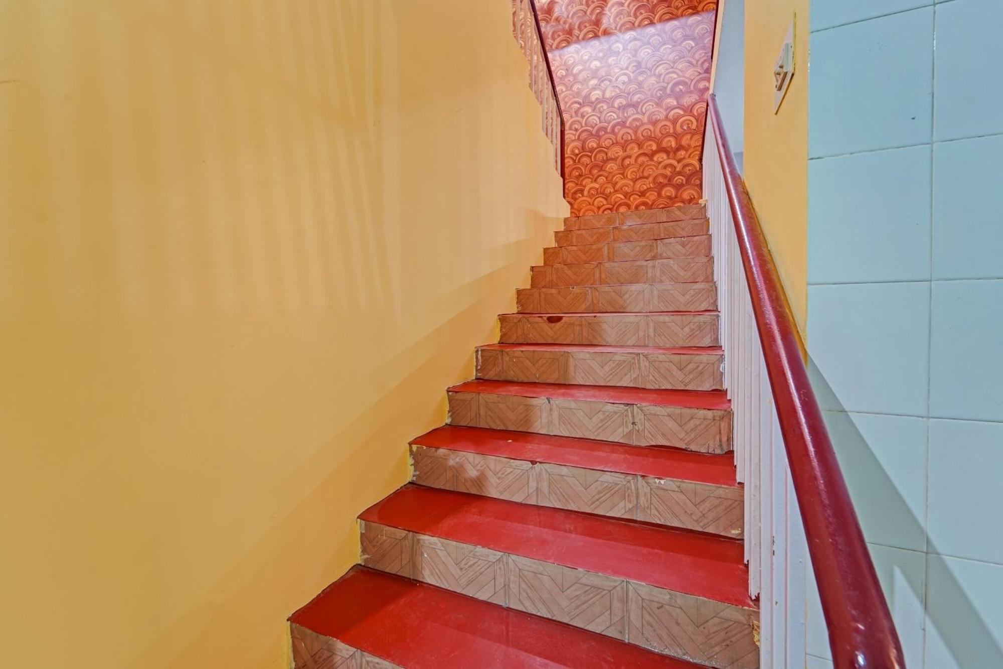 Spot On Sri Sakthi Guest House Villupuram Luaran gambar