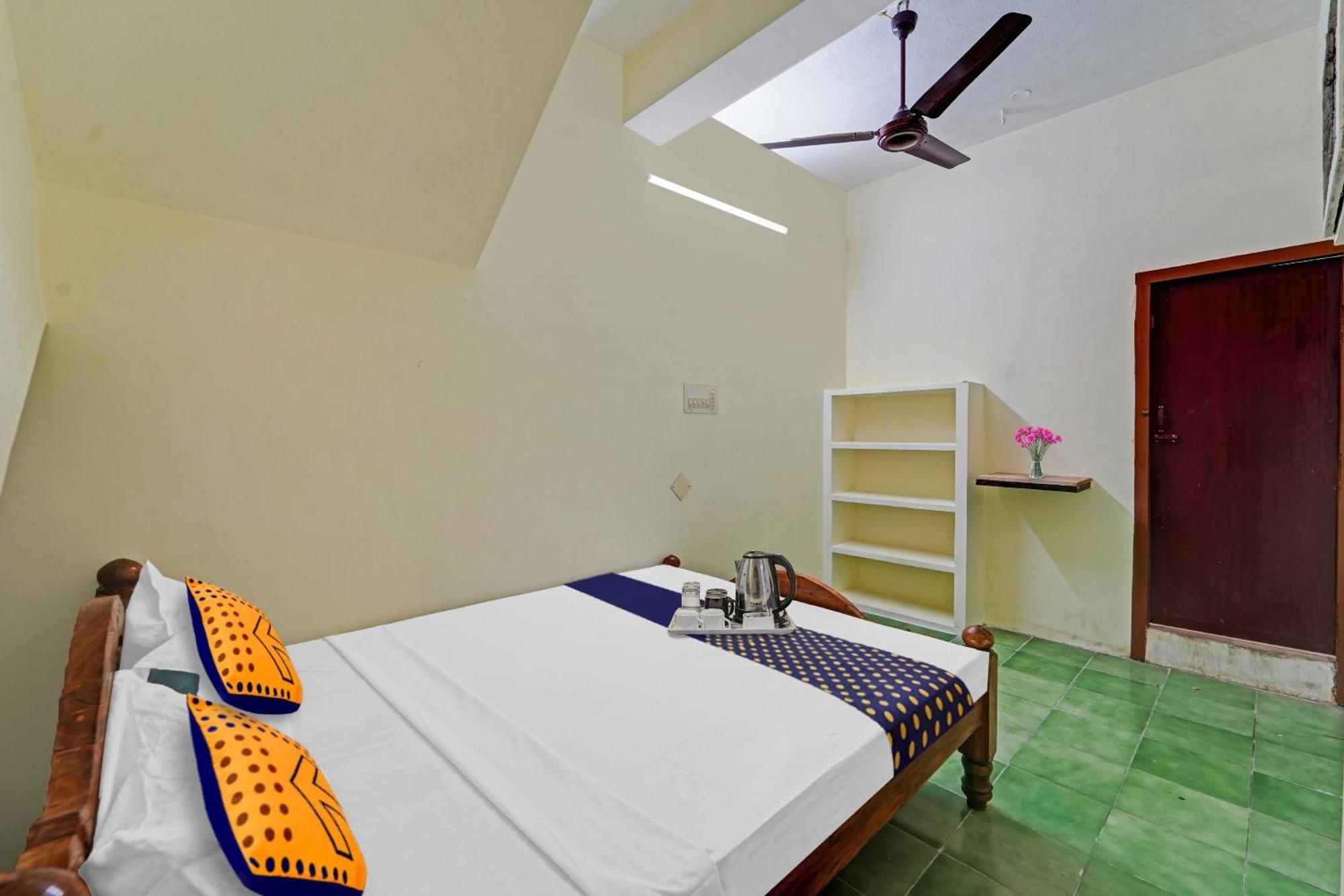Spot On Sri Sakthi Guest House Villupuram Luaran gambar