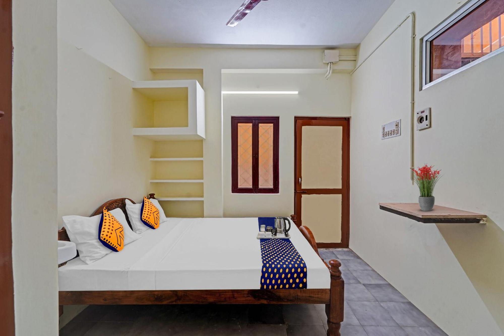 Spot On Sri Sakthi Guest House Villupuram Luaran gambar