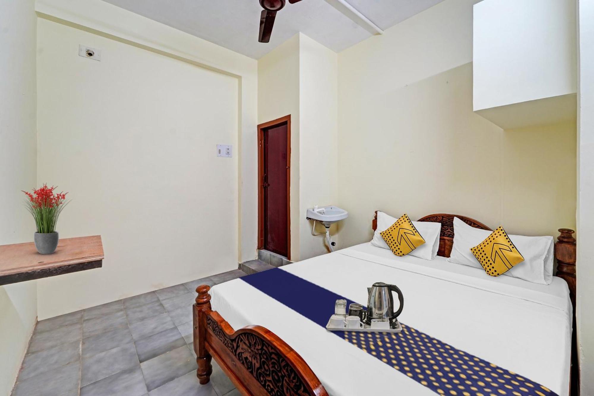 Spot On Sri Sakthi Guest House Villupuram Luaran gambar