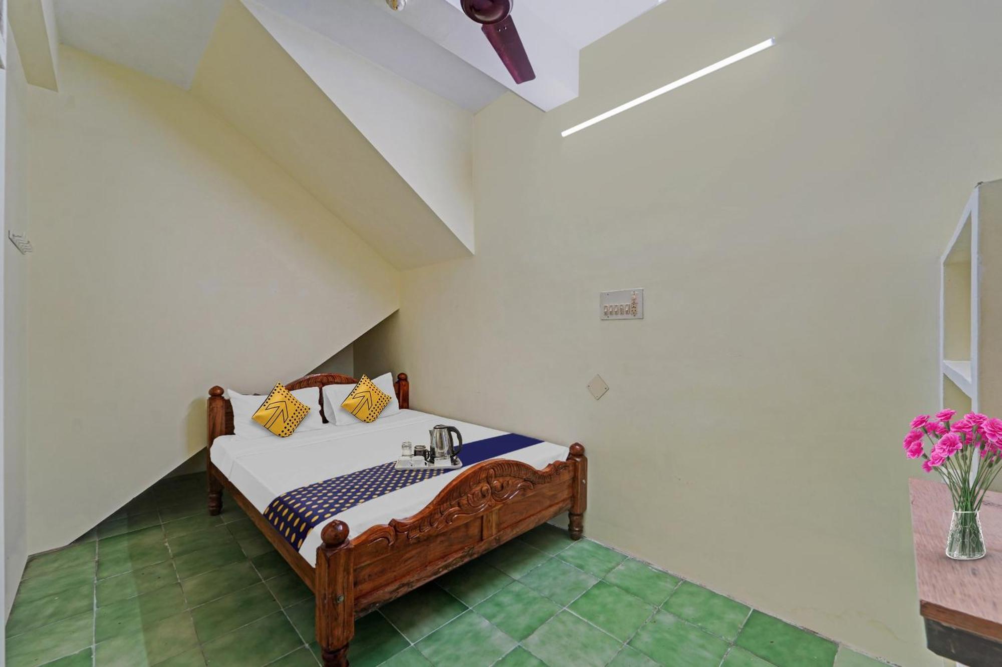Spot On Sri Sakthi Guest House Villupuram Luaran gambar